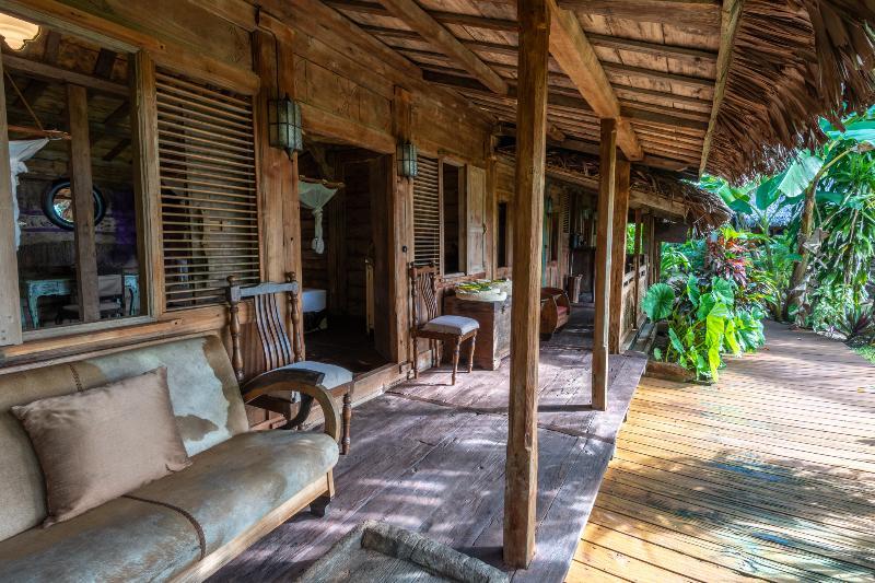 Ratua Private Island Resort Aimbuei Bay Bagian luar foto