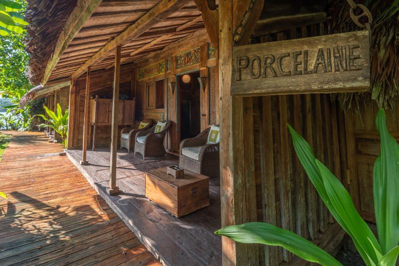 Ratua Private Island Resort Aimbuei Bay Bagian luar foto