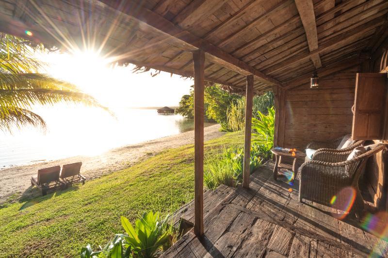 Ratua Private Island Resort Aimbuei Bay Bagian luar foto